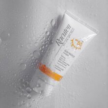 کرم ضد آفتاب بی رنگ پوست چرب و مختلط راکوتن SPF50 thumbnail