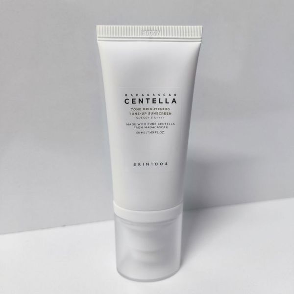 خرید و قیمت ضد آفتاب روشنکننده و ضد لک سنتلا ماداگاسکار اسکین ۱۰۰۴